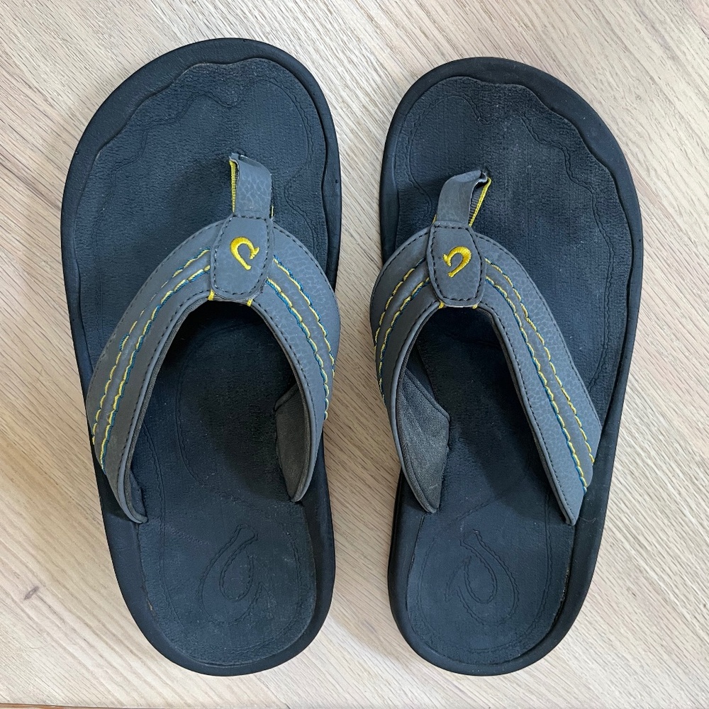 Men’s OluKai Flip  Flops